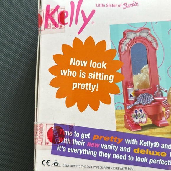 MATTEL PRETTY KITTY GIFT SET KELLY LITTLE SISTER OF BARBIE LILY  VANITY TABLE - Picture 6 of 10